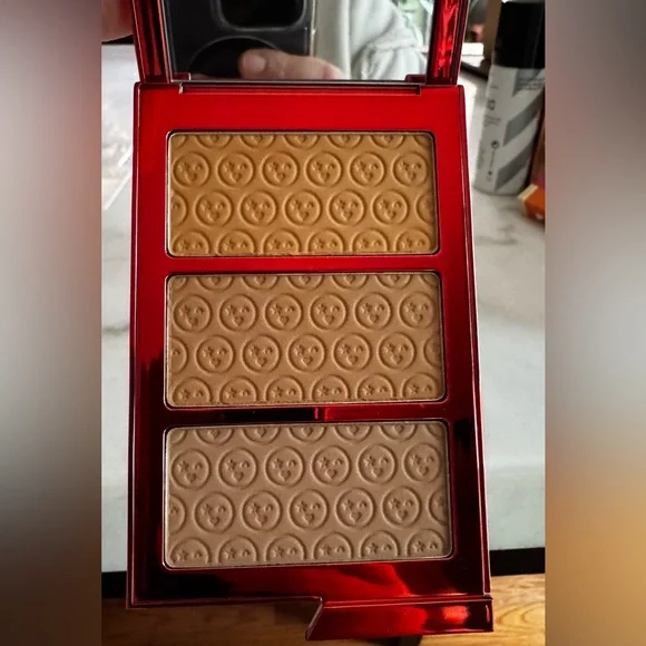 ONE/SIZE Bronzer medium Trio shade - Picture 2 of 4